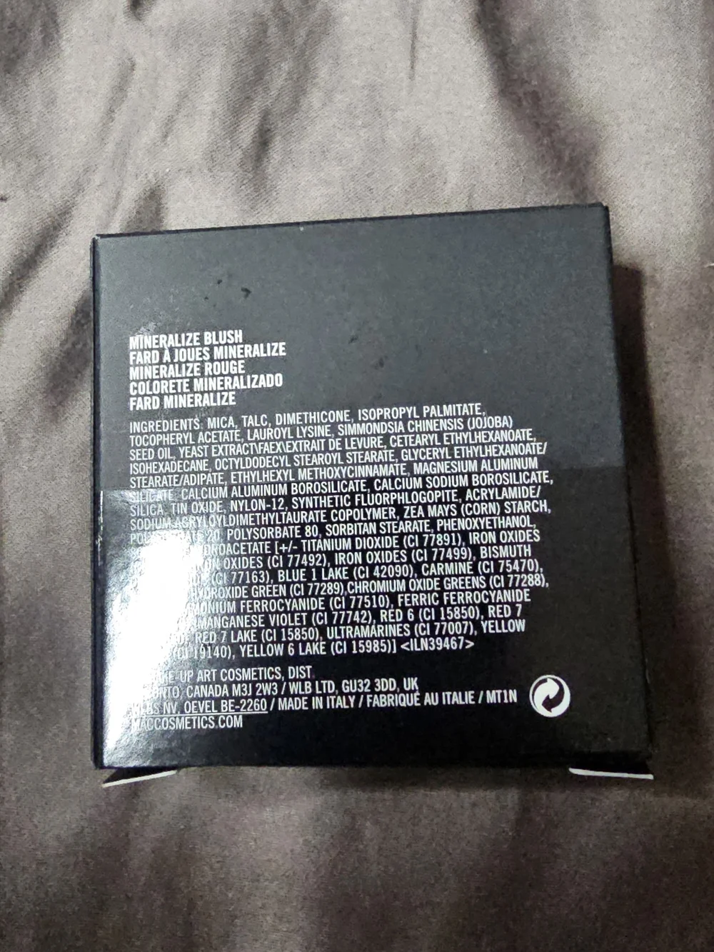MAC Cosmetics Mineralize Blush Love Joy in Black Compact
